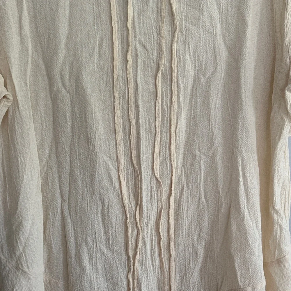 Oh My Gauze! Cream V-Neck Textured Tunic Top size 1 - Picture 11 of 13